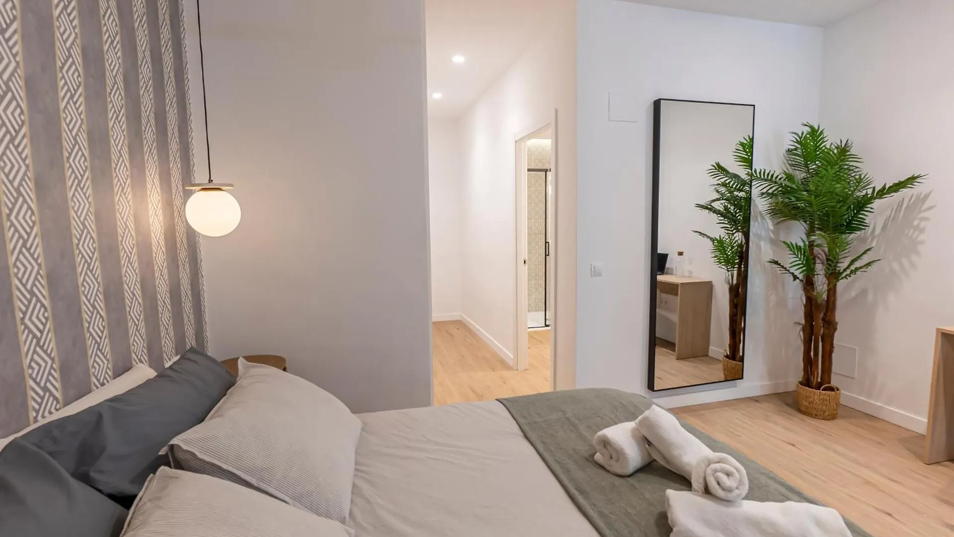 Lezo Cuatro Apartment Malaga