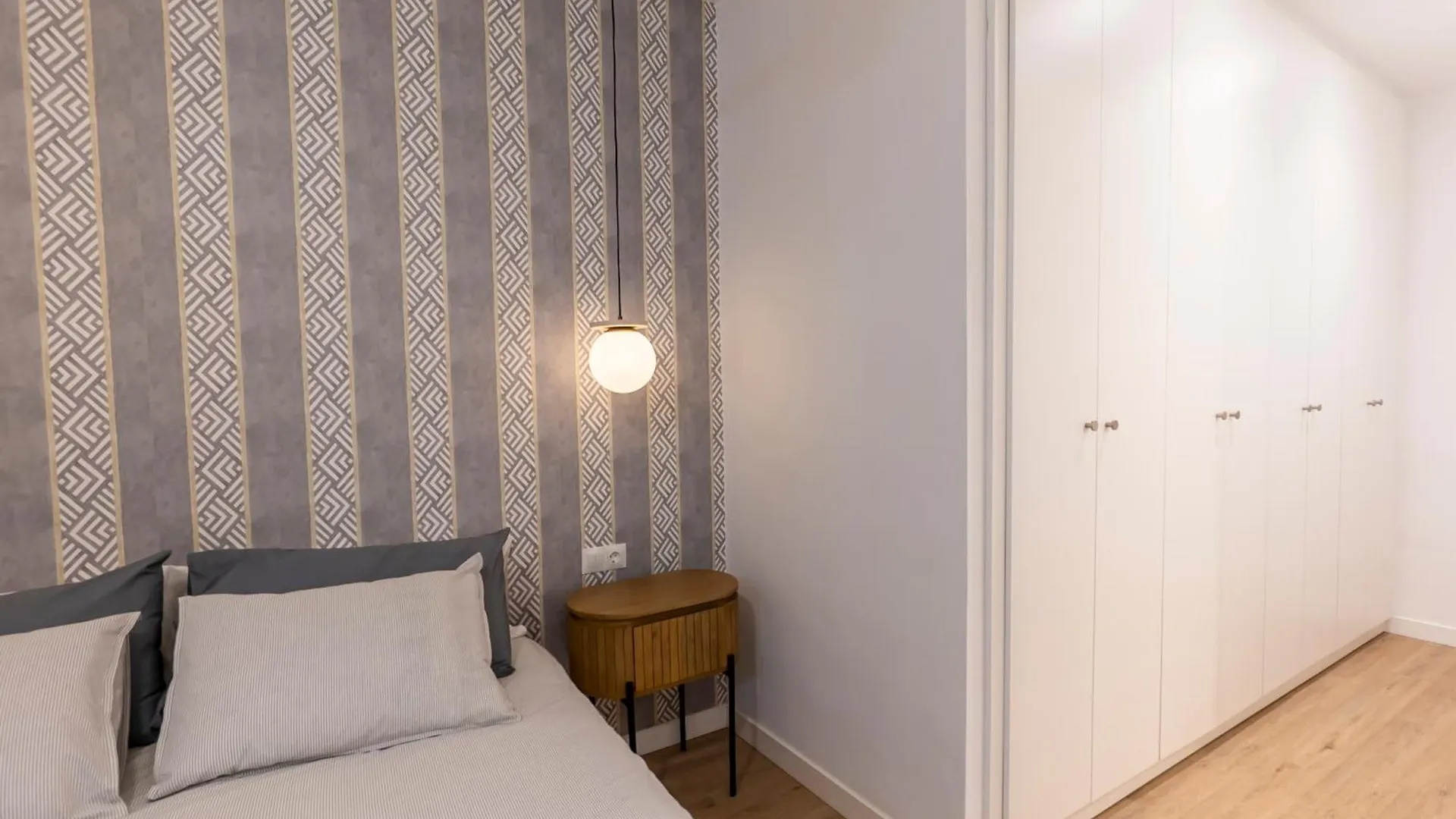 Lezo Cuatro Apartment Malaga