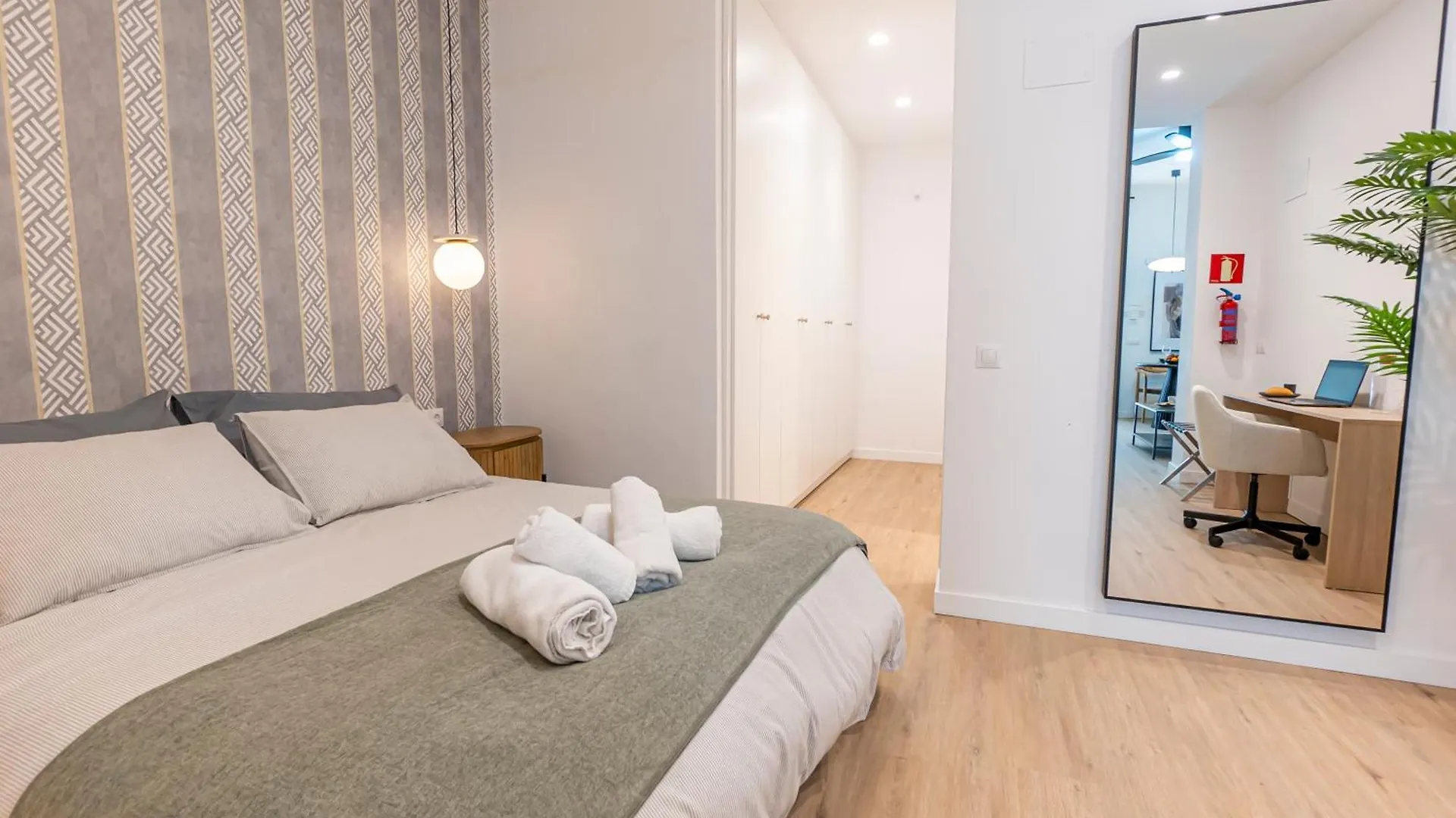 Lezo Cuatro Apartment Malaga