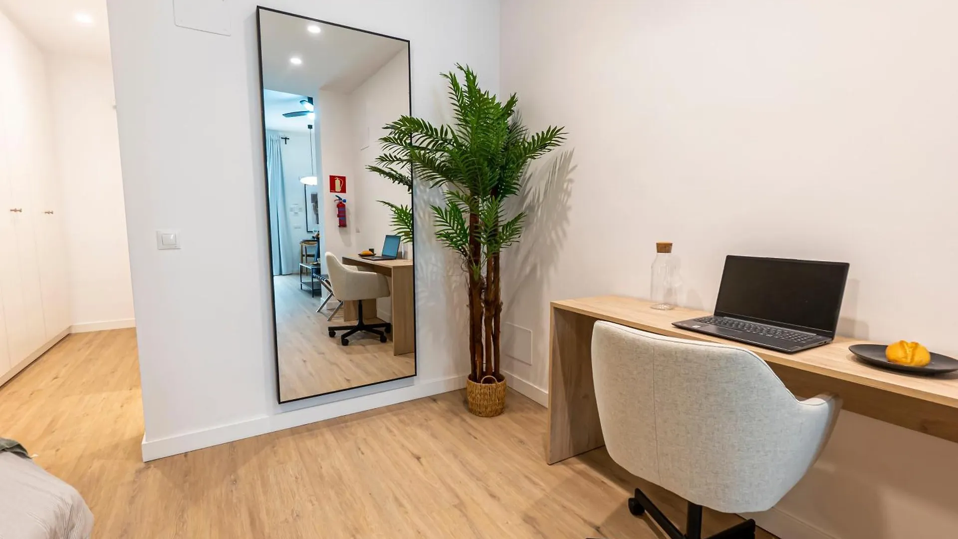 Lezo Cuatro Apartment Malaga