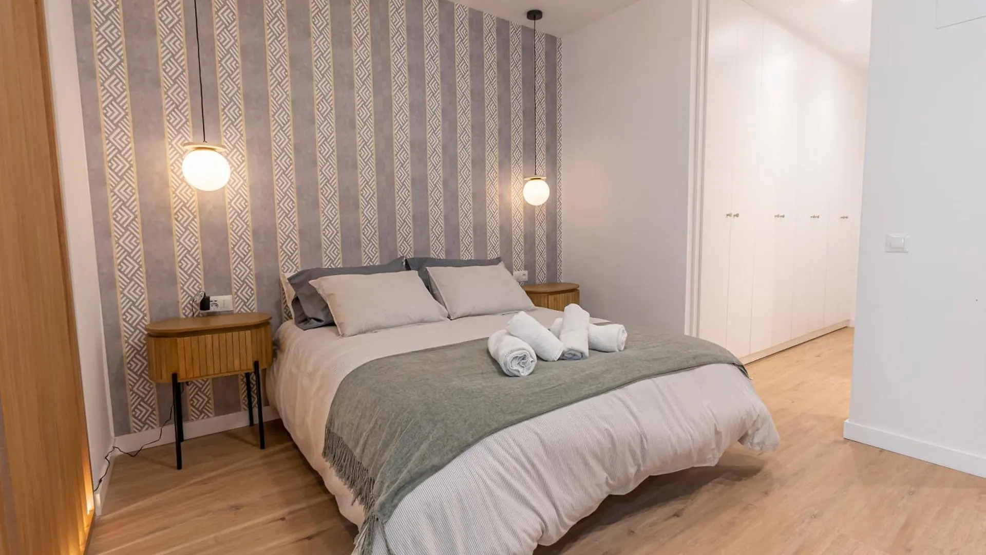 Lezo Cuatro Apartment Malaga