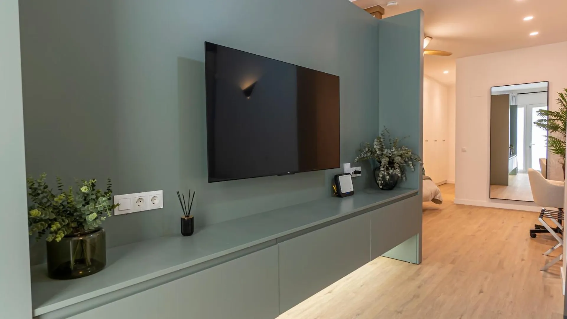Lezo Cuatro Apartment Malaga Spain